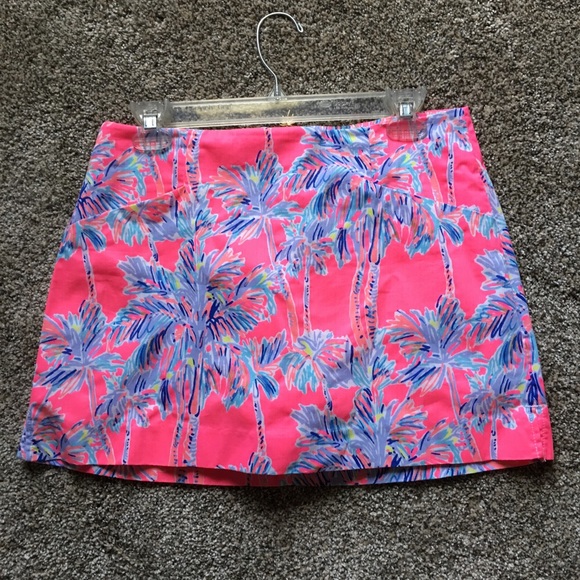 Lilly Pulitzer Dresses & Skirts - Lilly Pulitzer Skort in Nice Stems